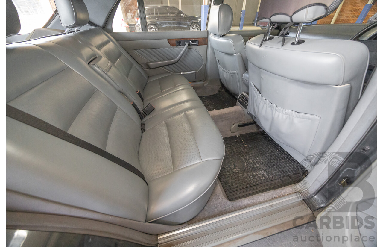6/1989 Mercedes-Benz 560 SEL W126 4d Sedan Grey V8 5.5L