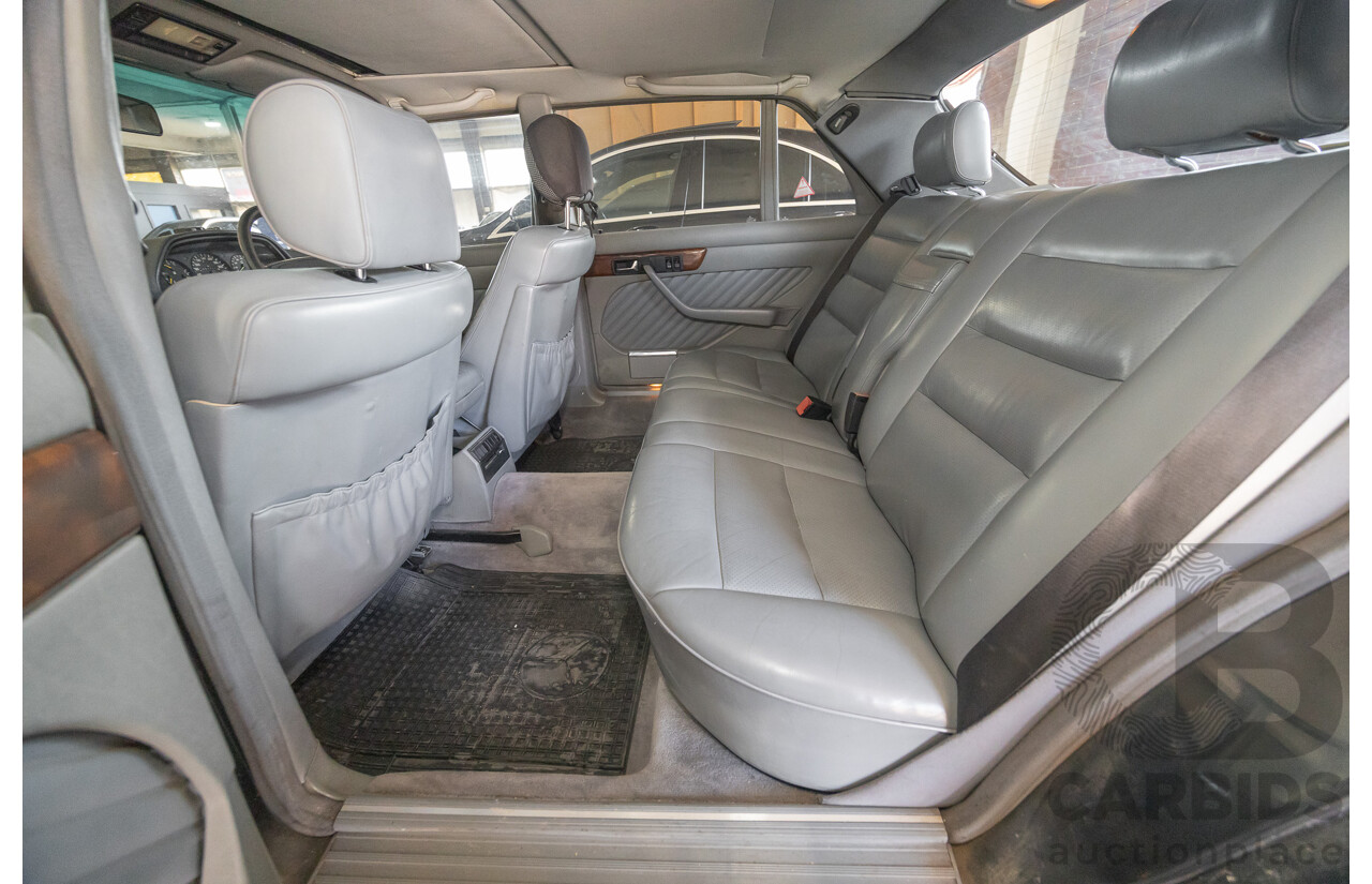 6/1989 Mercedes-Benz 560 SEL W126 4d Sedan Grey V8 5.5L