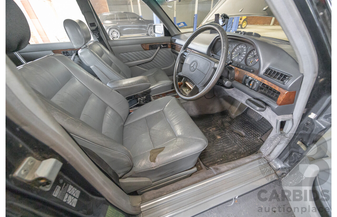 6/1989 Mercedes-Benz 560 SEL W126 4d Sedan Grey V8 5.5L