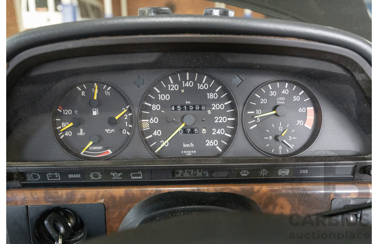 6/1989 Mercedes-Benz 560 SEL W126 4d Sedan Grey V8 5.5L