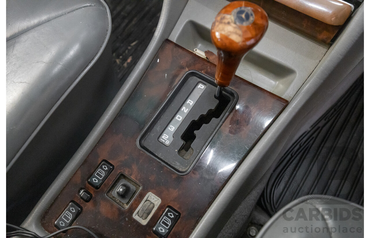 6/1989 Mercedes-Benz 560 SEL W126 4d Sedan Grey V8 5.5L