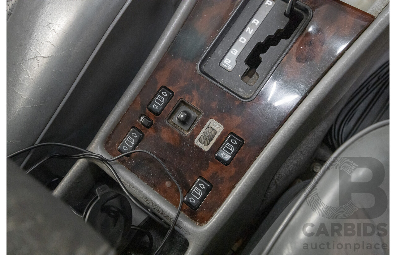 6/1989 Mercedes-Benz 560 SEL W126 4d Sedan Grey V8 5.5L