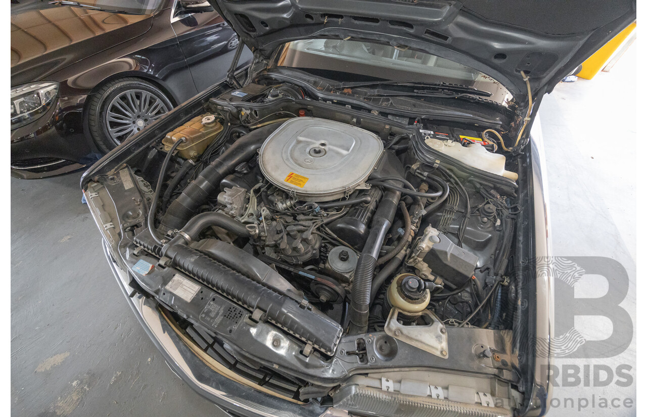 6/1989 Mercedes-Benz 560 SEL W126 4d Sedan Grey V8 5.5L