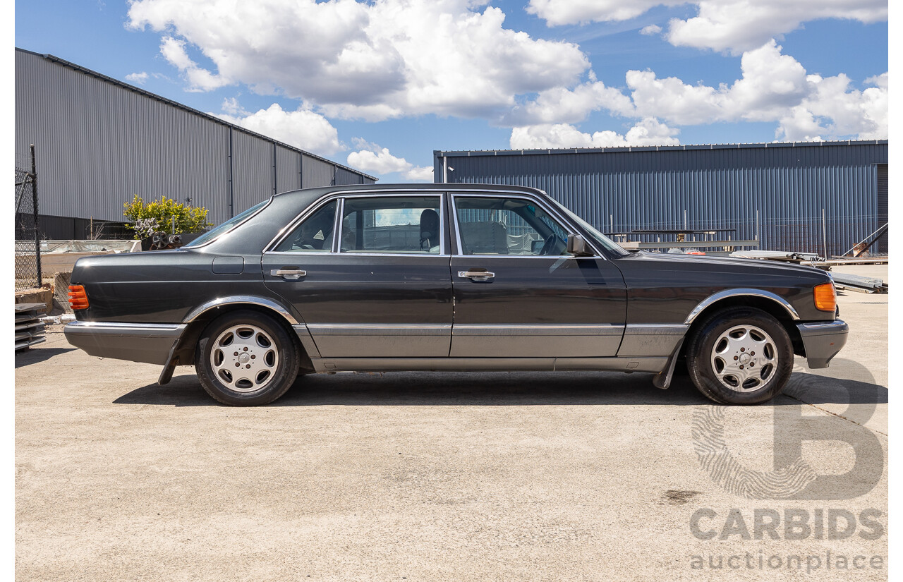 6/1989 Mercedes-Benz 560 SEL W126 4d Sedan Grey V8 5.5L