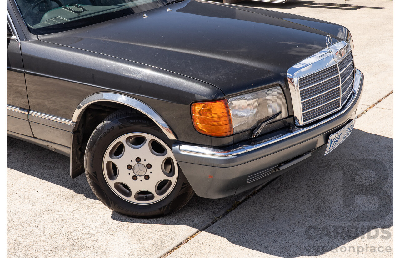 6/1989 Mercedes-Benz 560 SEL W126 4d Sedan Grey V8 5.5L