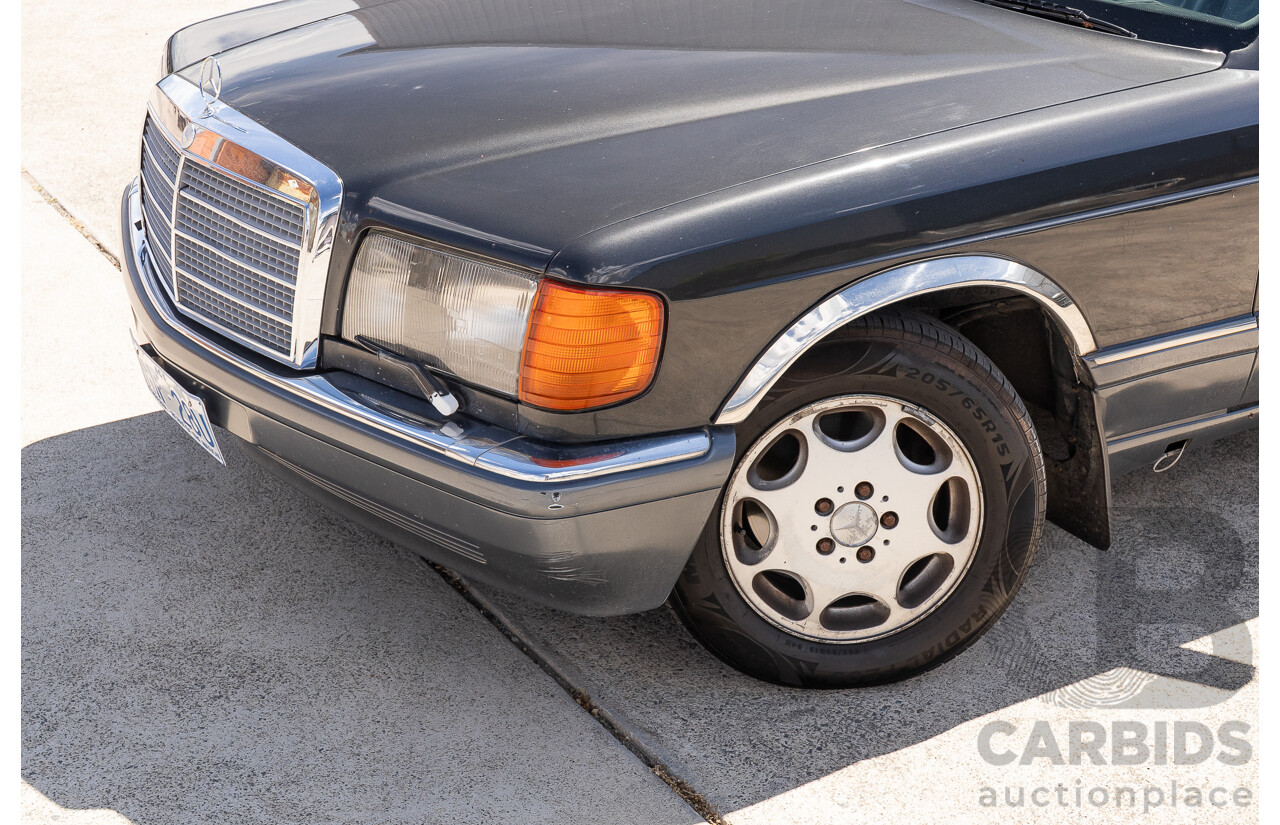 6/1989 Mercedes-Benz 560 SEL W126 4d Sedan Grey V8 5.5L
