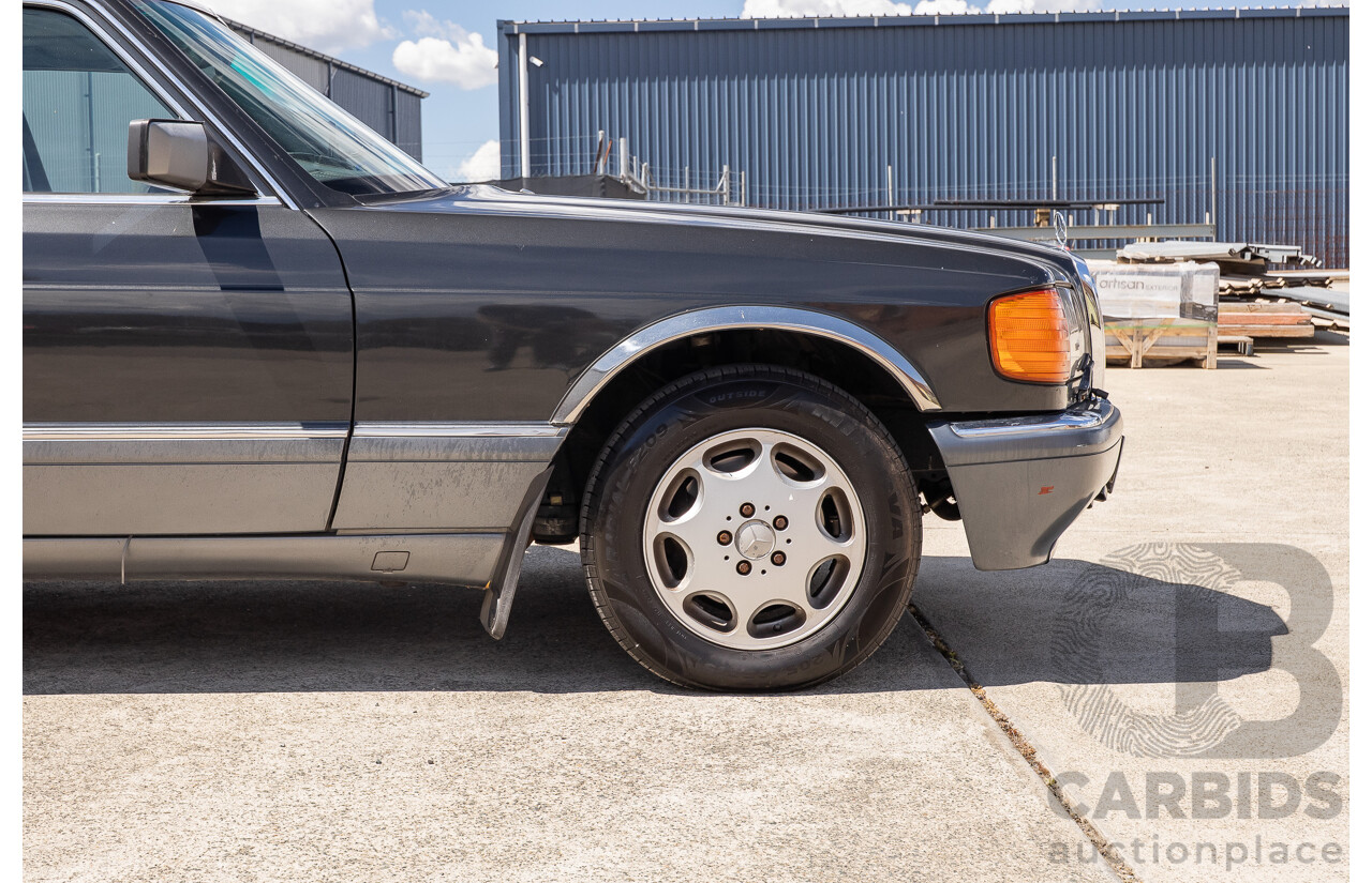 6/1989 Mercedes-Benz 560 SEL W126 4d Sedan Grey V8 5.5L
