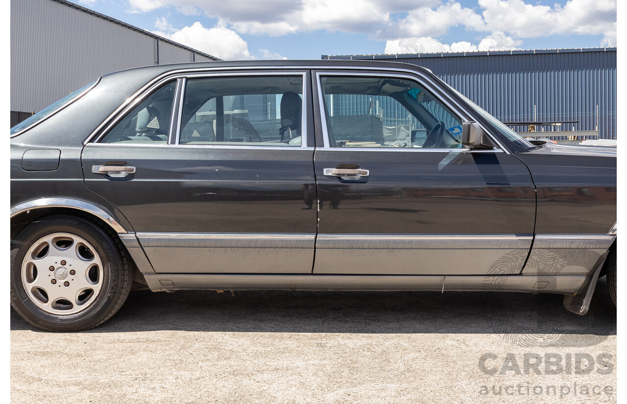 6/1989 Mercedes-Benz 560 SEL W126 4d Sedan Grey V8 5.5L