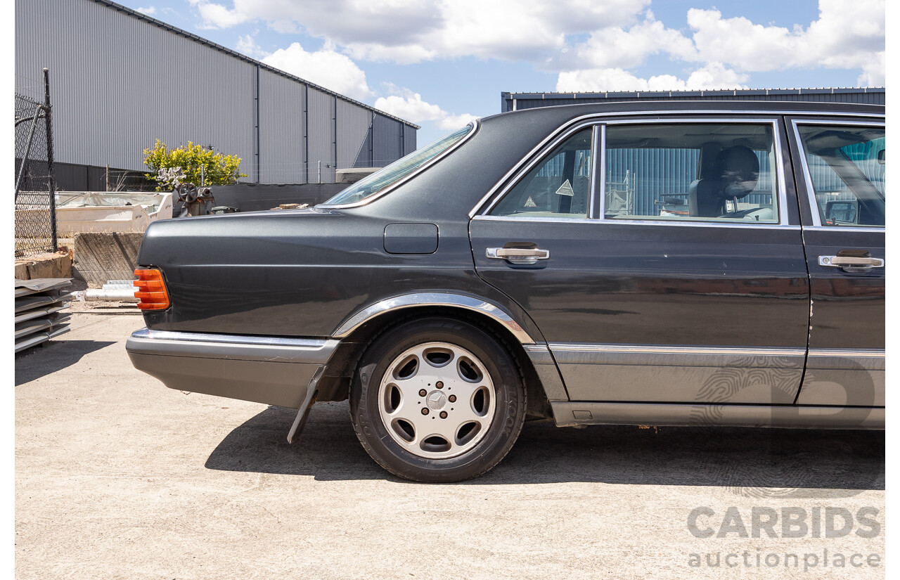 6/1989 Mercedes-Benz 560 SEL W126 4d Sedan Grey V8 5.5L