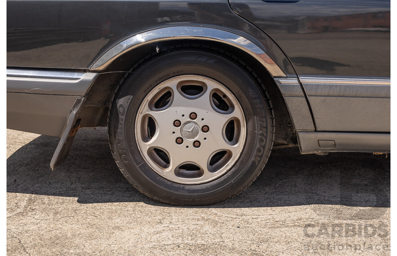 6/1989 Mercedes-Benz 560 SEL W126 4d Sedan Grey V8 5.5L