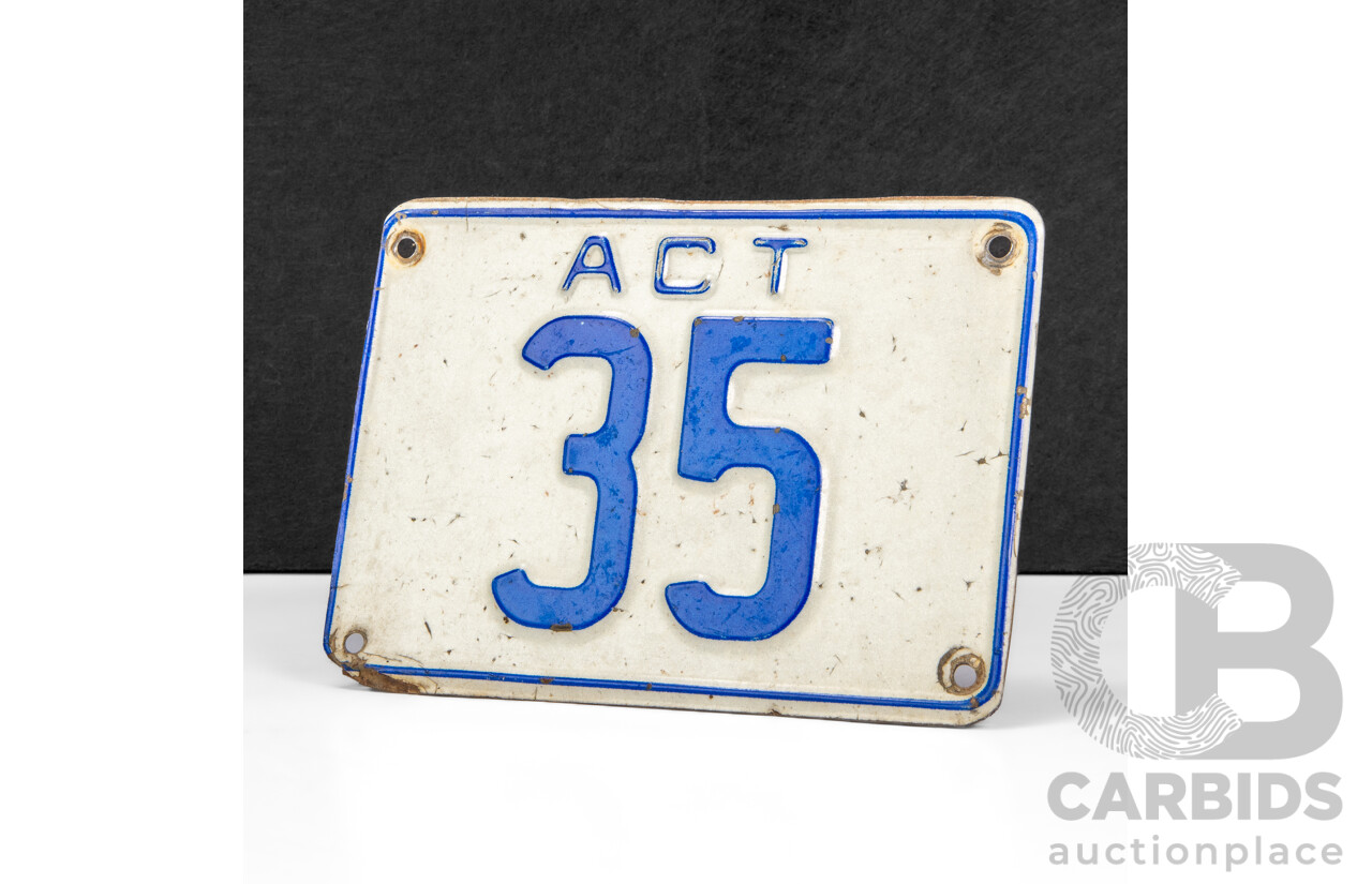 ACT 2 - Digit Motor Vehicle Number Plate - 35 **REDUCED BUYERS PREMIUM**