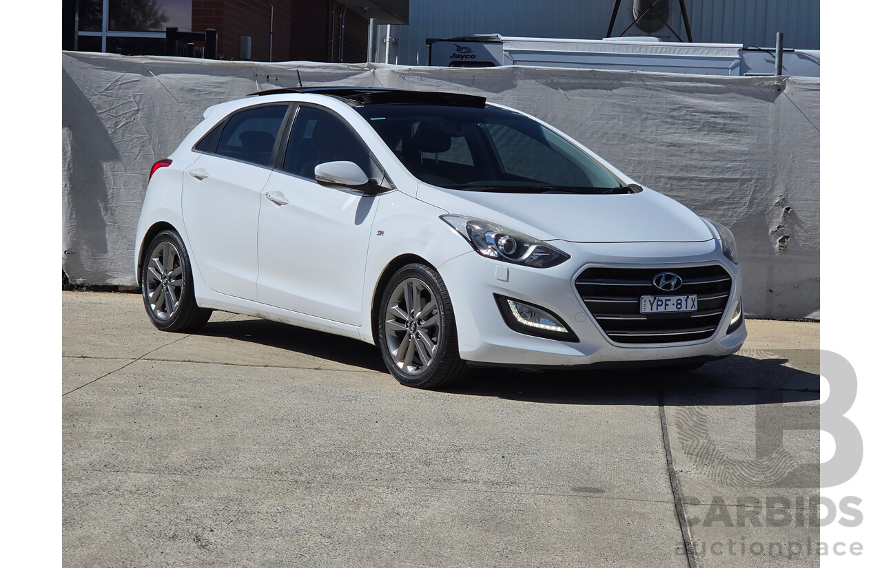 04/2016 Hyundai I30 SR Premium GD3 SERIES 2 5D Hatchback White 2.0L