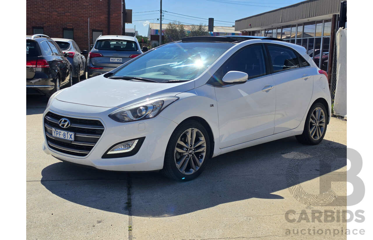 04/2016 Hyundai I30 SR Premium GD3 SERIES 2 5D Hatchback White 2.0L