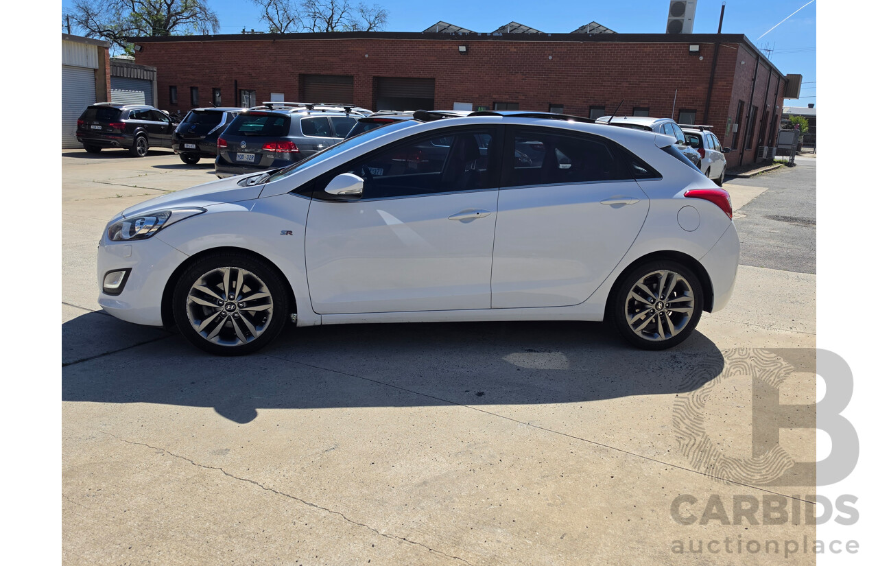 04/2016 Hyundai I30 SR Premium GD3 SERIES 2 5D Hatchback White 2.0L