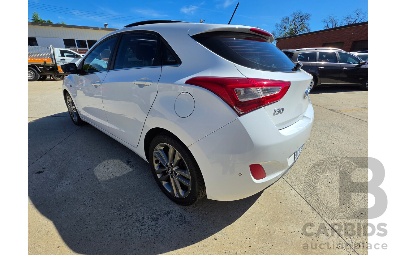 04/2016 Hyundai I30 SR Premium GD3 SERIES 2 5D Hatchback White 2.0L