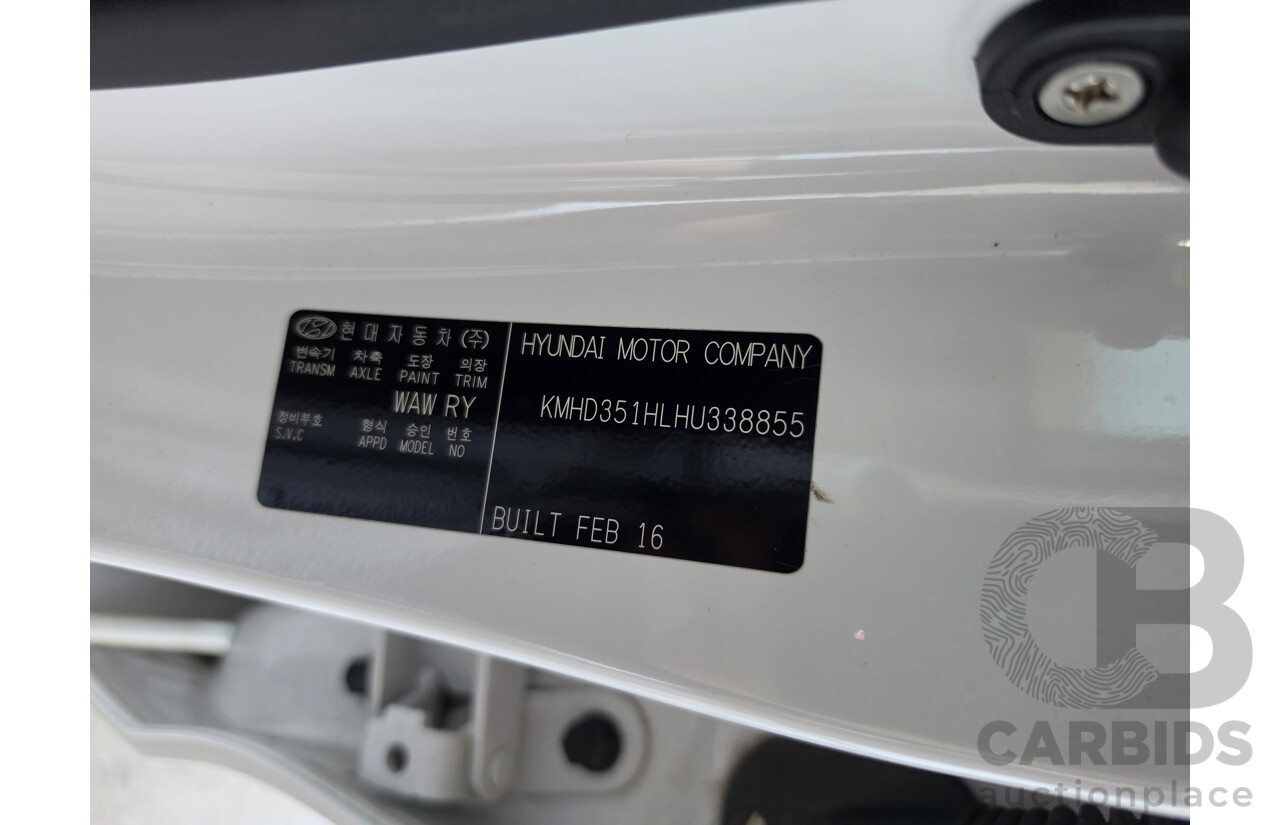 04/2016 Hyundai I30 SR Premium GD3 SERIES 2 5D Hatchback White 2.0L