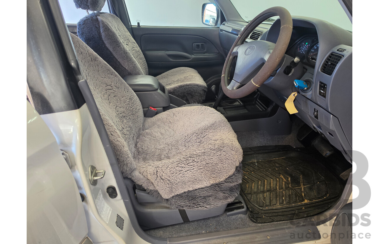 01/2002 Toyota Landcruiser Prado GXL (4x4) VZJ95R 4d Wagon Silver 3.4L - Dual Fuel