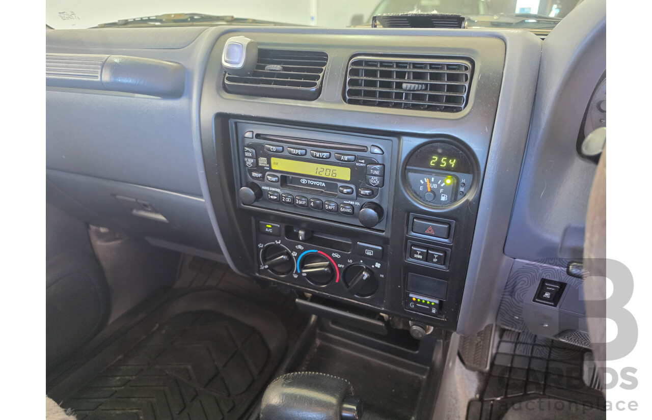 01/2002 Toyota Landcruiser Prado GXL (4x4) VZJ95R 4d Wagon Silver 3.4L - Dual Fuel