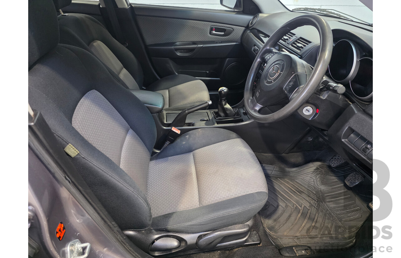 04/2006 Mazda 3 MAXX FWD BK 4d Sedan Grey 2.0L