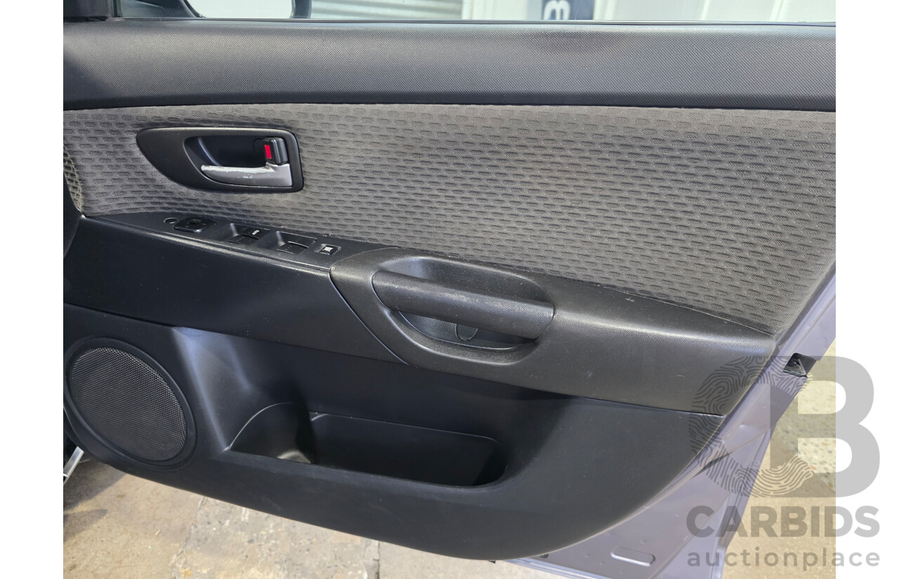 04/2006 Mazda 3 MAXX FWD BK 4d Sedan Grey 2.0L