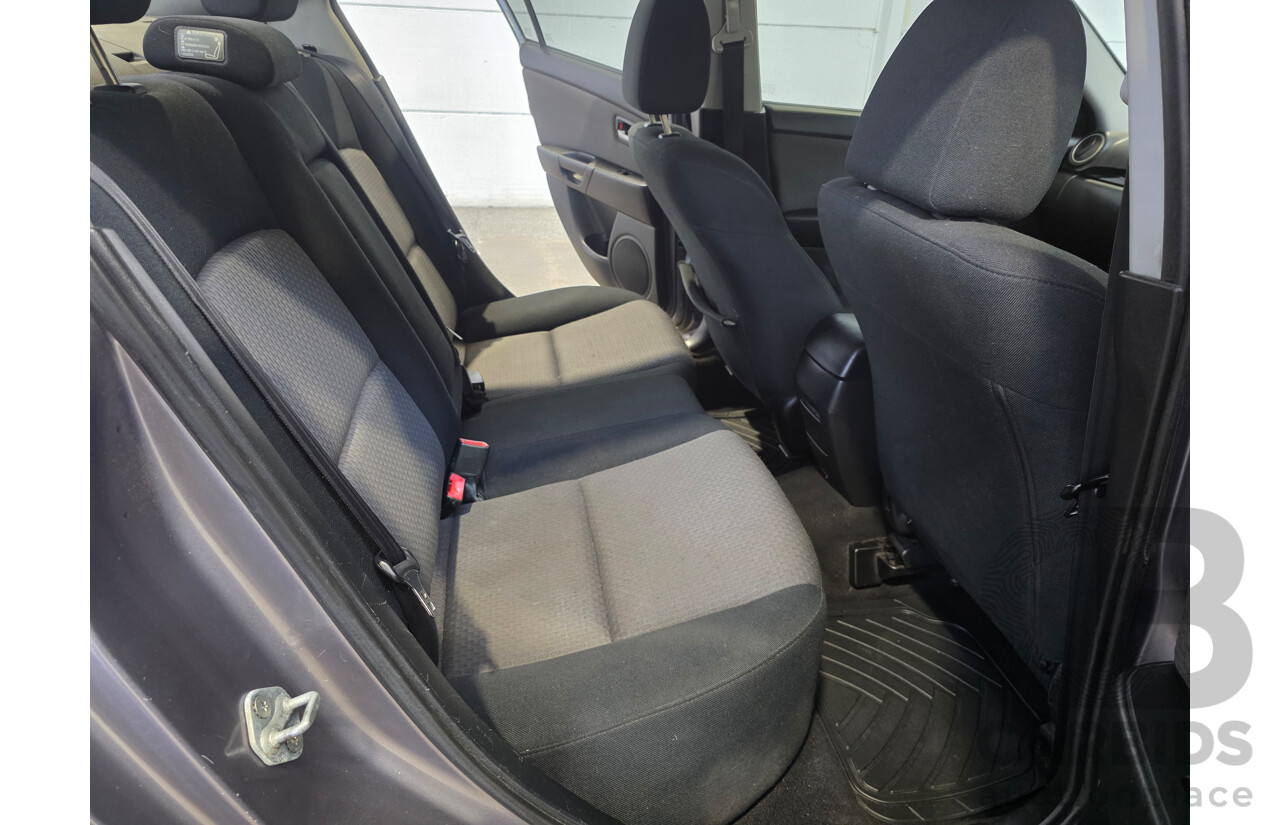 04/2006 Mazda 3 MAXX FWD BK 4d Sedan Grey 2.0L