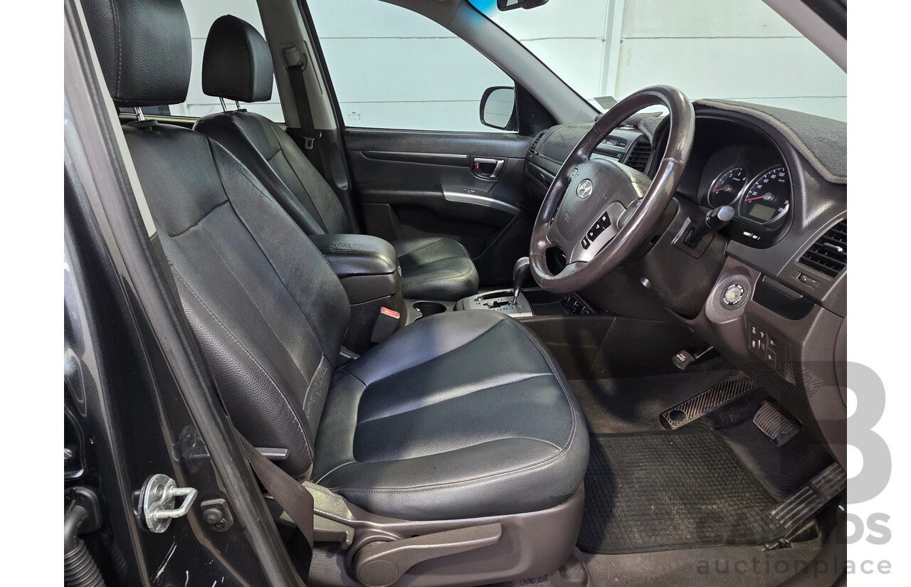 04/2012 Hyundai Santa Fe TRAIL CRDi (4x4) CM MY12 4d Wagon Grey 2.2L