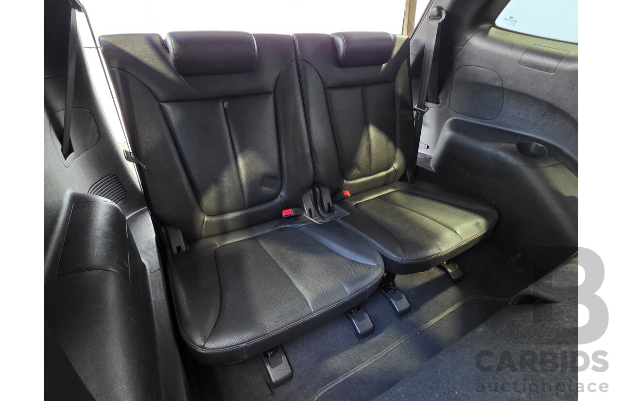 04/2012 Hyundai Santa Fe TRAIL CRDi (4x4) CM MY12 4d Wagon Grey 2.2L