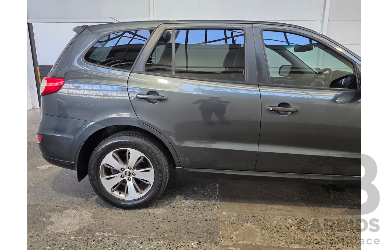 04/2012 Hyundai Santa Fe TRAIL CRDi (4x4) CM MY12 4d Wagon Grey 2.2L