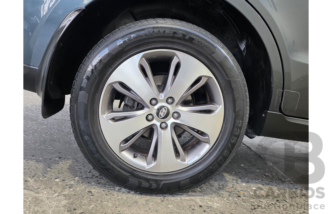 04/2012 Hyundai Santa Fe TRAIL CRDi (4x4) CM MY12 4d Wagon Grey 2.2L