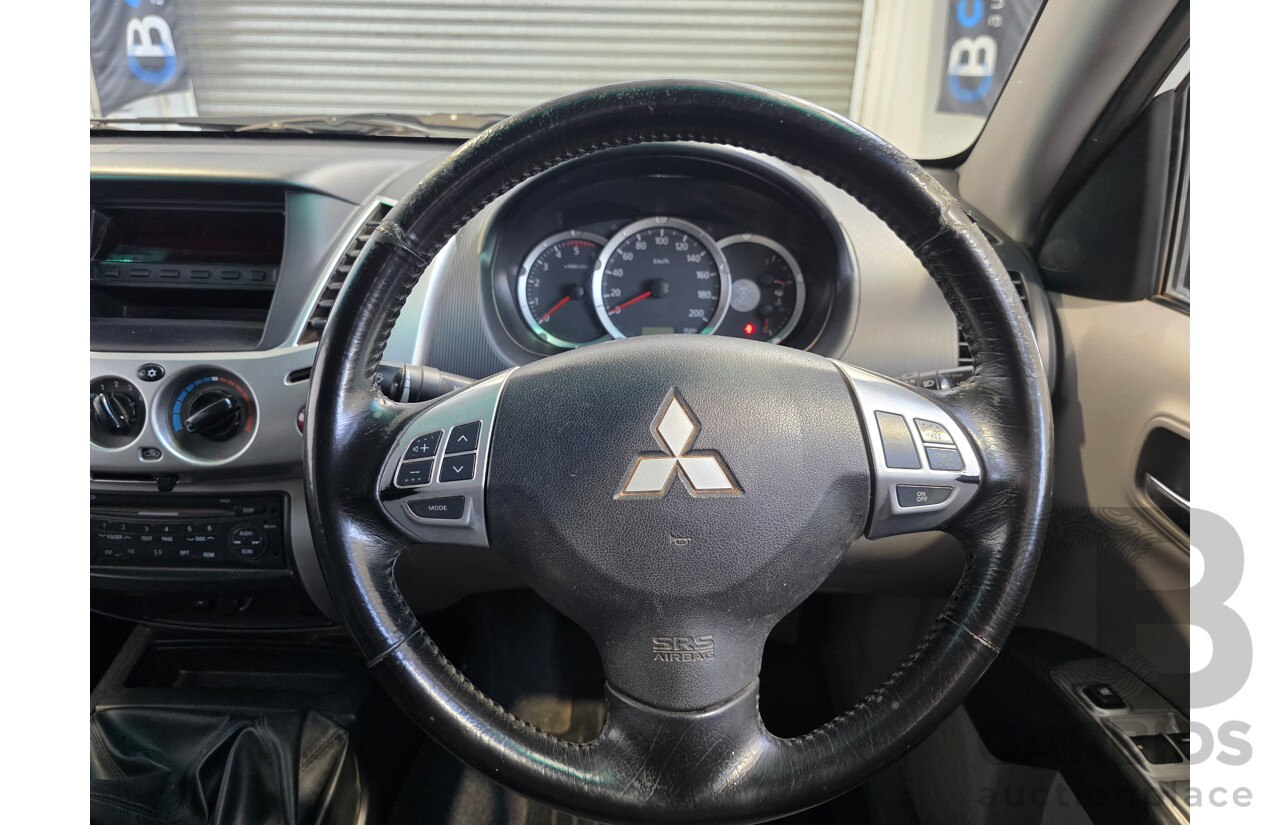 08/2011 Mitsubishi Triton GLX-R (4x4) MN MY11 Double Cab Utility White 2.5L