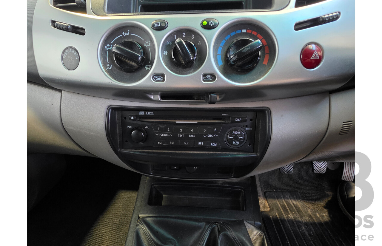 08/2011 Mitsubishi Triton GLX-R (4x4) MN MY11 Double Cab Utility White 2.5L