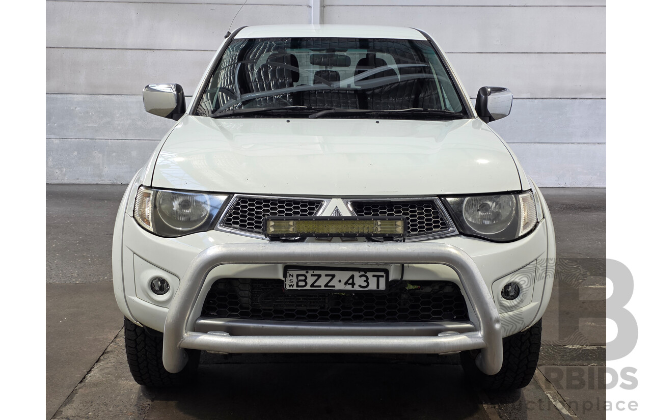 08/2011 Mitsubishi Triton GLX-R (4x4) MN MY11 Double Cab Utility White 2.5L