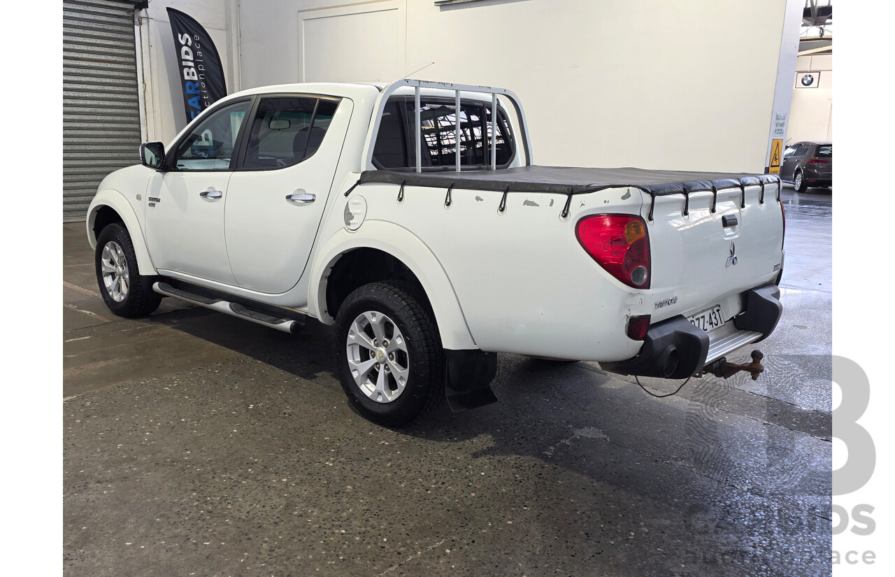 08/2011 Mitsubishi Triton GLX-R (4x4) MN MY11 Double Cab Utility White 2.5L