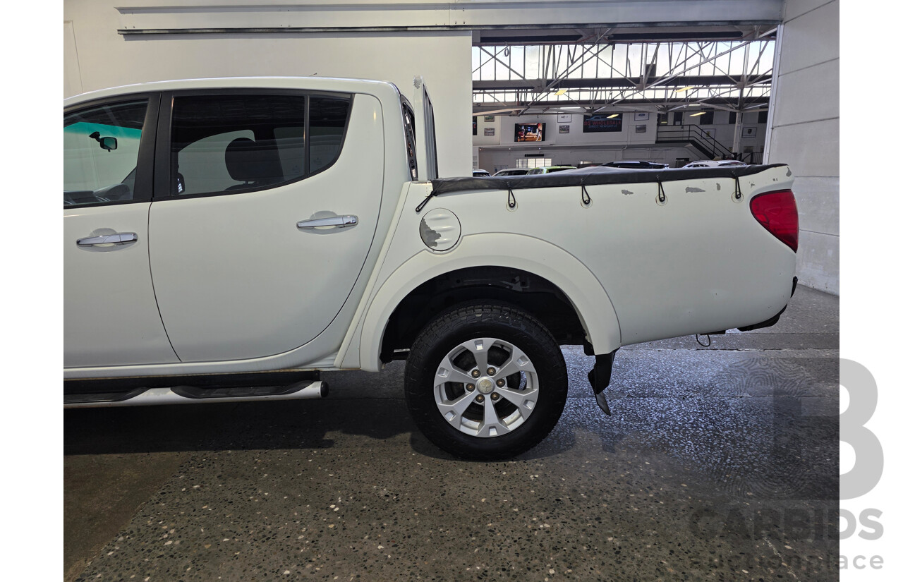 08/2011 Mitsubishi Triton GLX-R (4x4) MN MY11 Double Cab Utility White 2.5L