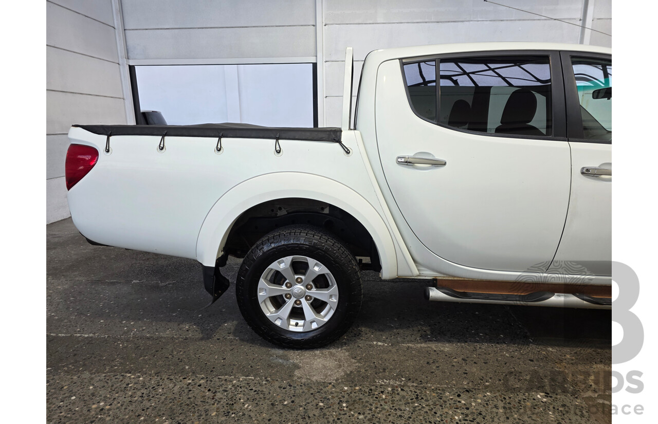 08/2011 Mitsubishi Triton GLX-R (4x4) MN MY11 Double Cab Utility White 2.5L