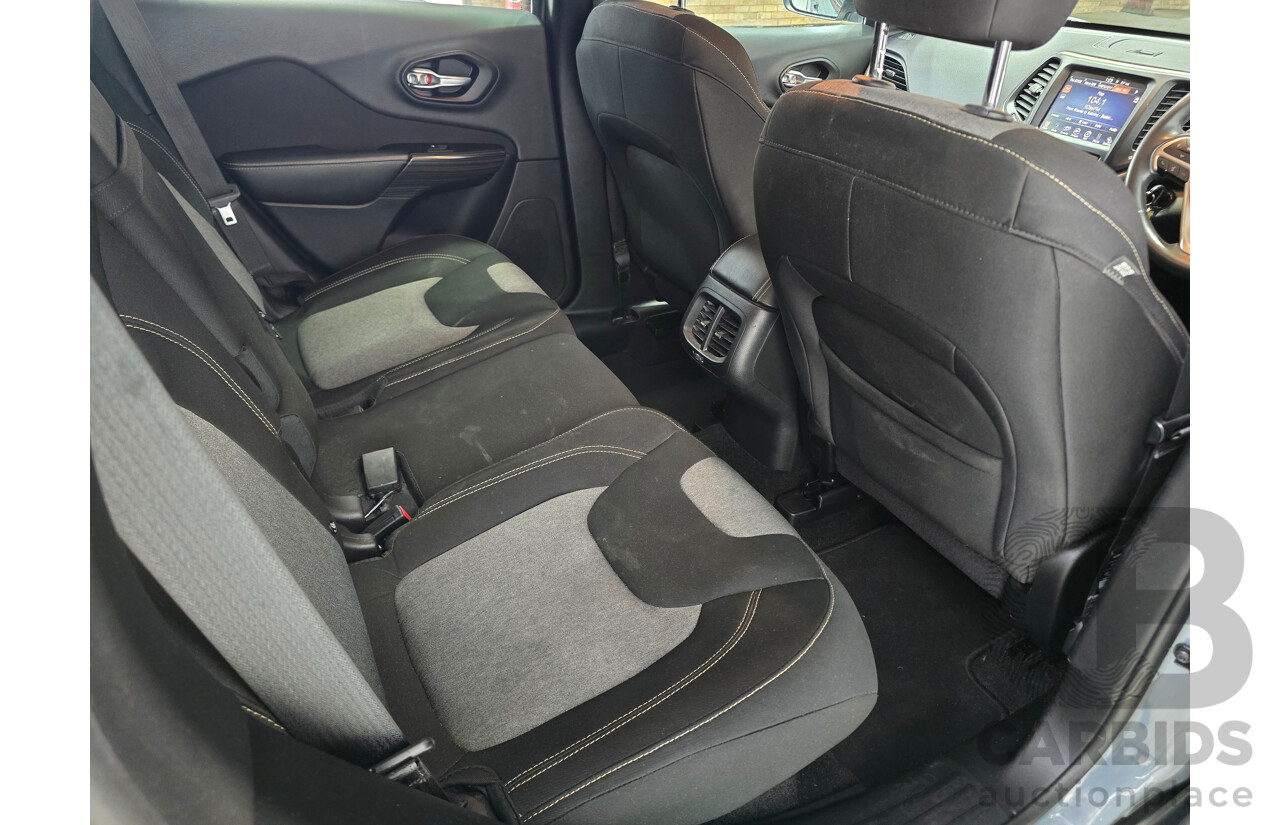 09/2014 Jeep Cherokee Longitude (4x4) KL 4d Wagon Anvil Grey V6 3.2L