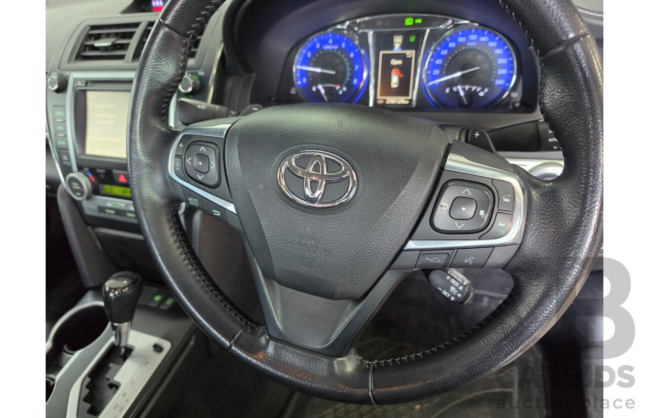 02/2017 Toyota Camry Atara SL ASV50R MY15 4d Sedan Grey 2.5L