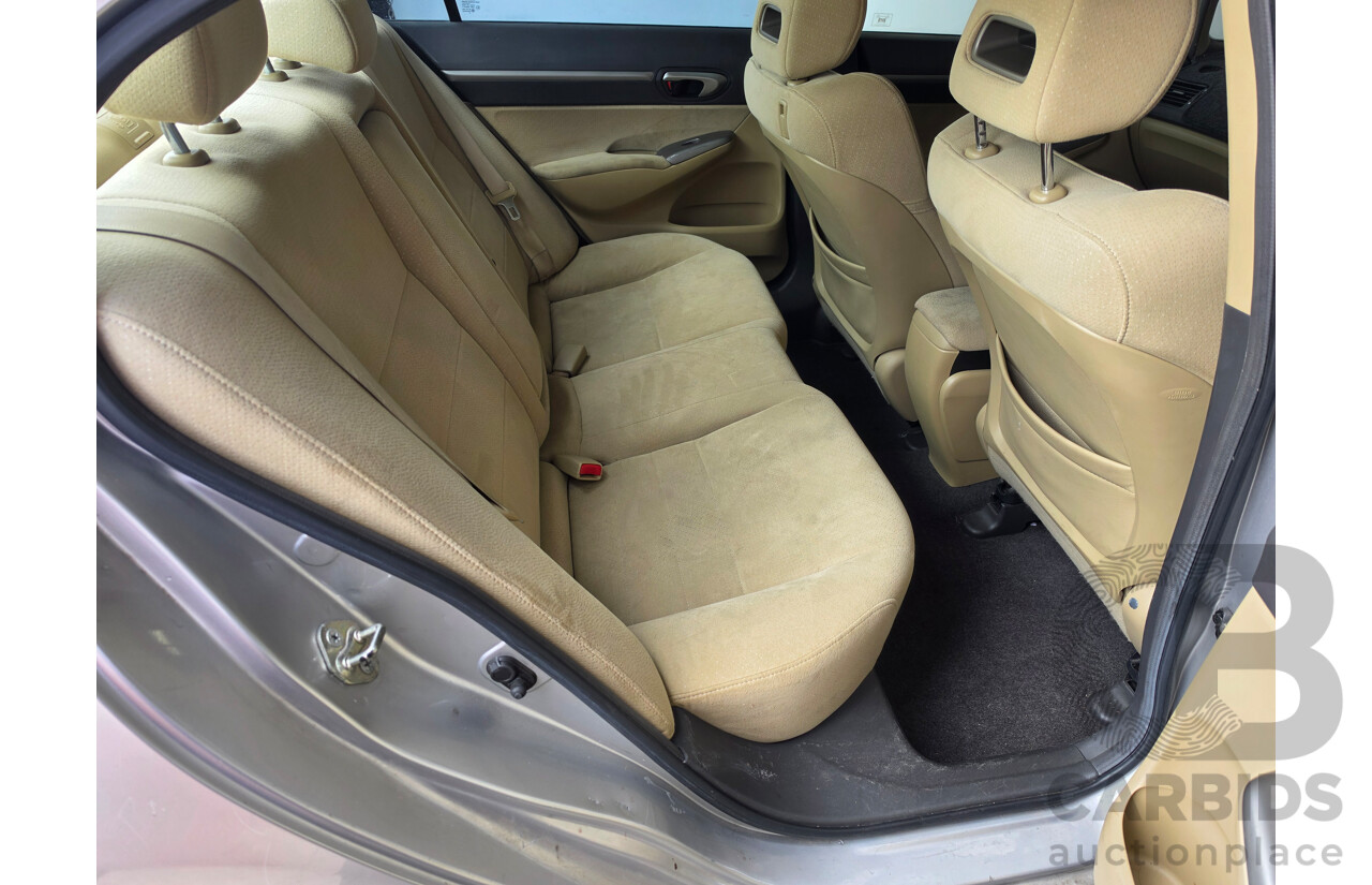 12/2007 Honda Civic Hybrid 40 4d Sedan Silver 1.3L