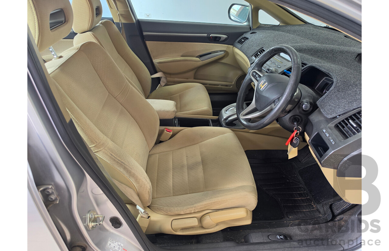 12/2007 Honda Civic Hybrid 40 4d Sedan Silver 1.3L