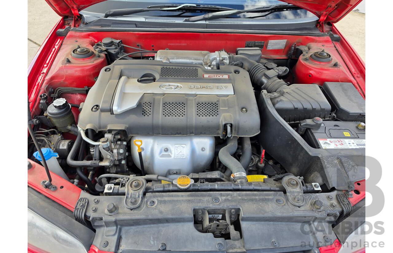 07/2005 Hyundai Elantra FX 2.0 HVT XD MY05 5d Hatchback Red 2.0L