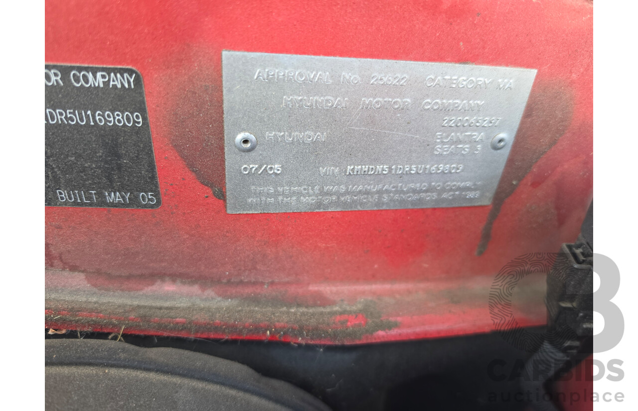 07/2005 Hyundai Elantra FX 2.0 HVT XD MY05 5d Hatchback Red 2.0L